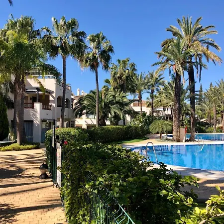 Medina De Banus アパート *
