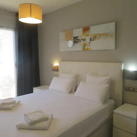 Апартаменты Medina De Banus